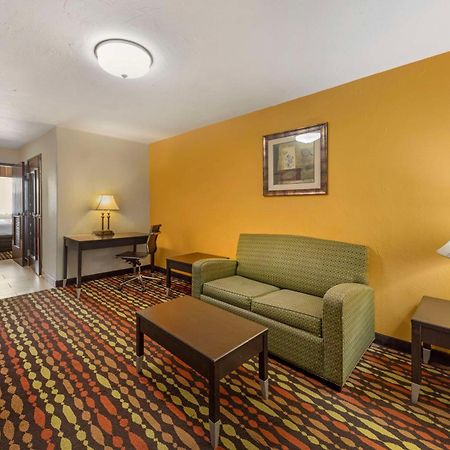 Best Western Greentree Inn & Suites Moore Zewnętrze zdjęcie