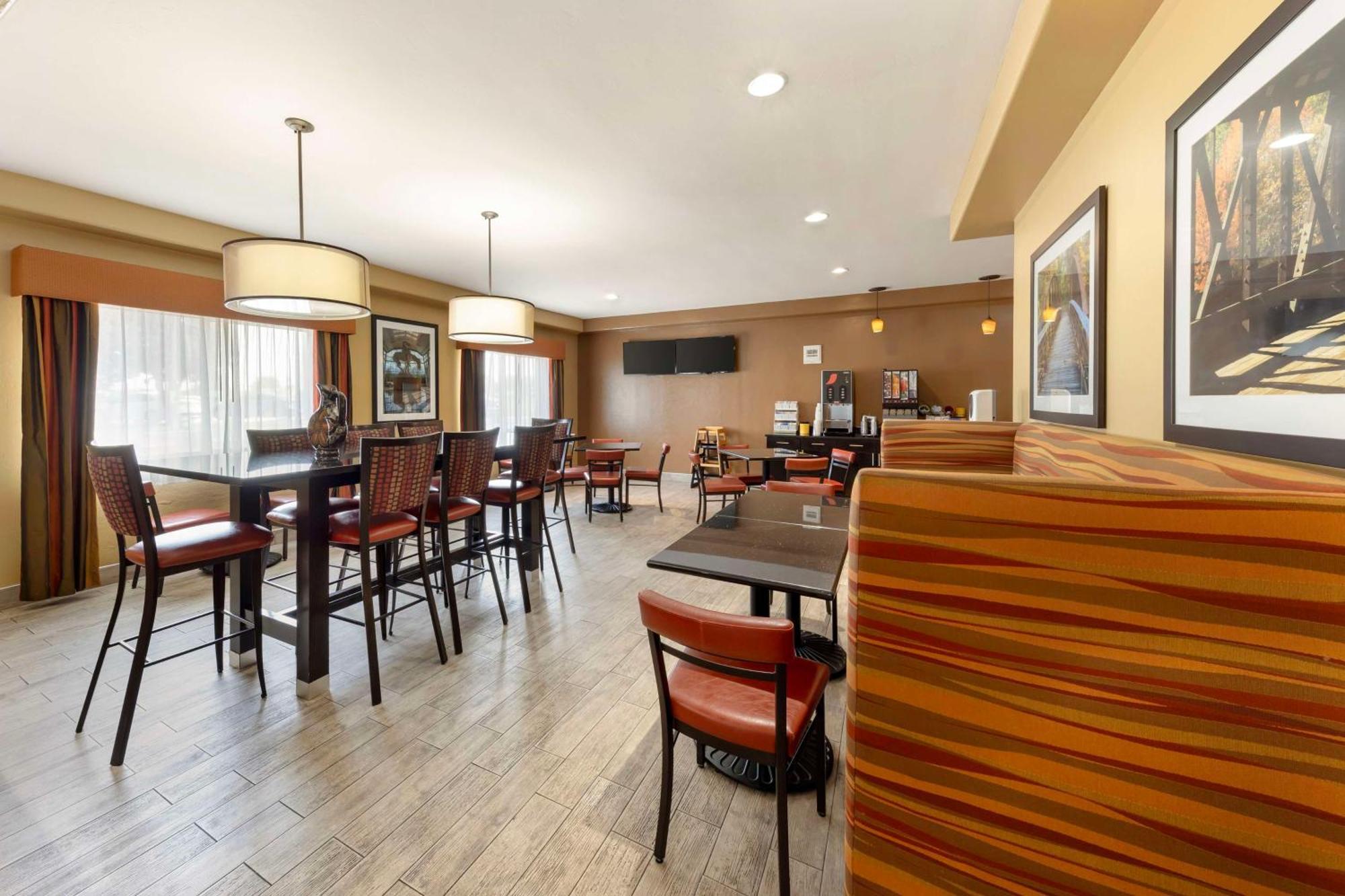 Best Western Greentree Inn & Suites Moore Zewnętrze zdjęcie